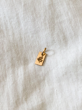 Carregar imagem no visualizador da galeria, Pingente Placa Coral - Ouro18k