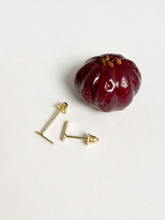 Carregar imagem no visualizador da galeria, Brinco Traço Médio - Ouro18k