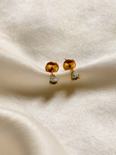 Carregar imagem no visualizador da galeria, Brinco Gota Topázio Azul - Ouro 18k