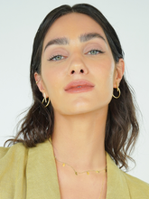 Carregar imagem no visualizador da galeria, Brinco Berlim - Ouro18k