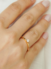 Carregar imagem no visualizador da galeria, Anel Bari Solitário - Ouro18k