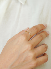 Carregar imagem no visualizador da galeria, Anel Triade - Ouro 18k