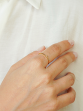 Carregar imagem no visualizador da galeria, Anel Triade - Ouro 18k