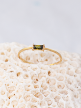 Carregar imagem no visualizador da galeria, Anel Malta Verde Escuro - Ouro18k