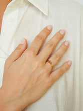 Carregar imagem no visualizador da galeria, Anel Malta Branco - Ouro18k