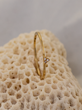 Carregar imagem no visualizador da galeria, Anel Triade - Ouro 18k