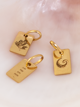 Carregar imagem no visualizador da galeria, Pingente Placa Coral - Ouro18k