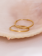 Carregar imagem no visualizador da galeria, Argola fio Quadrado Fina 1,3 cm 18k