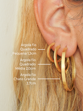 Carregar imagem no visualizador da galeria, Argola Grande Chata 3,7 cm 18k