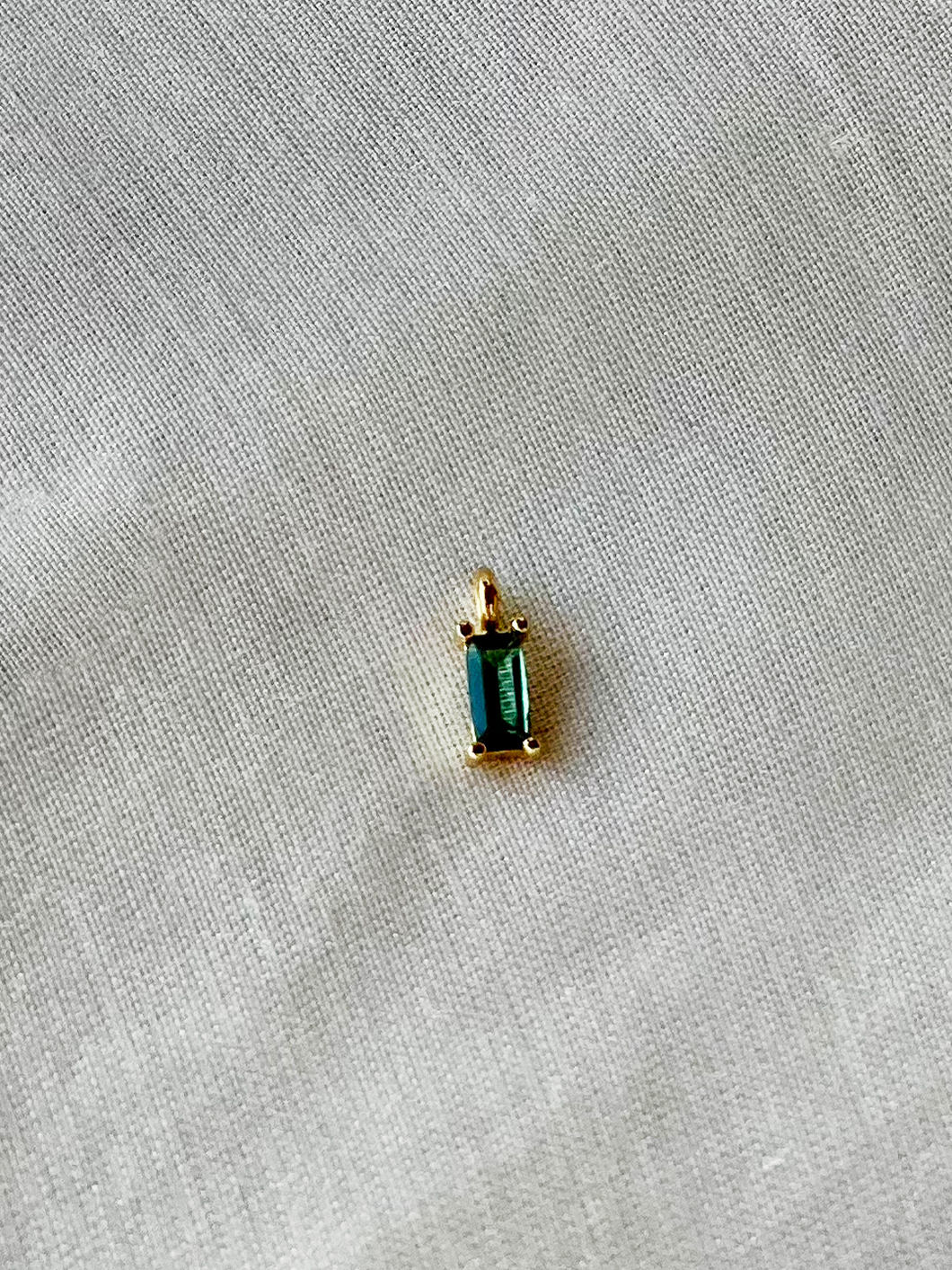 Pingente Malta Único Verde Escuro - Ouro18k