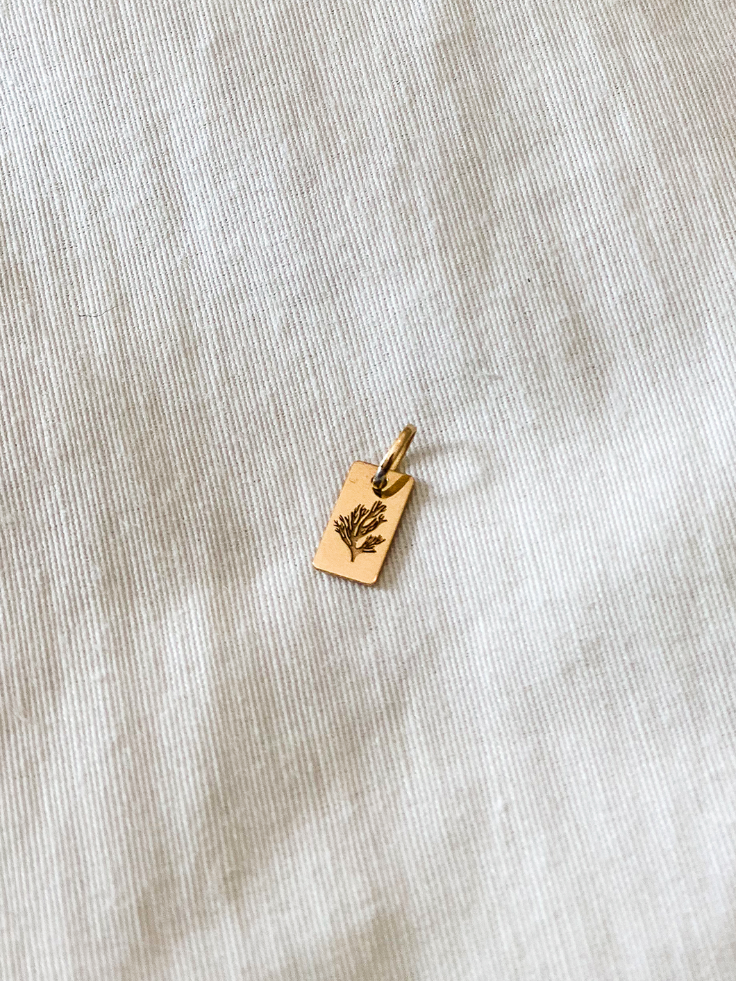 Pingente Placa Coral - Ouro18k
