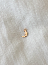 Carregar imagem no visualizador da galeria, Pingente Luna - Ouro18k

