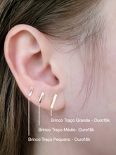 Carregar imagem no visualizador da galeria, Brinco Traço Pequeno - Ouro18k
