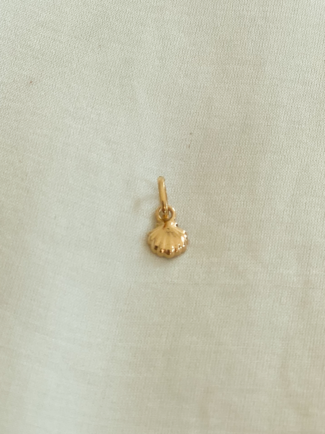Pingente Scallop em Ouro 18k